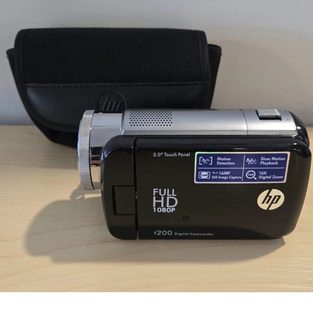Hp T200 Digital Camcorder Full HD 1080P 3.0" Touch Panel 16x Digital Zoom EUC